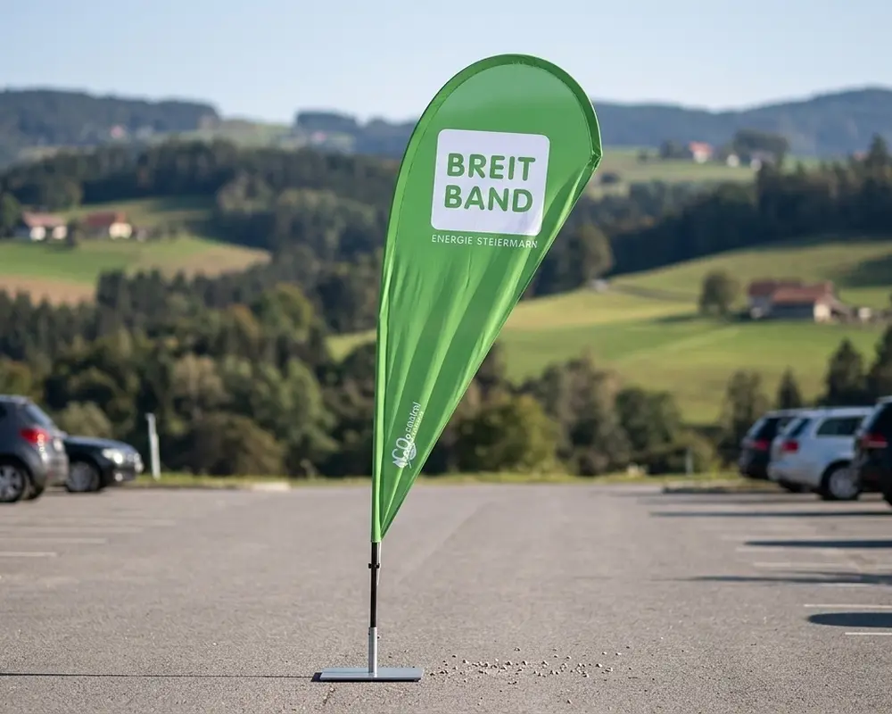 Individuell bedruckte Beachflag Drop für Energie Steiermark – hochwertiger Fahnen-Druck für maximale Sichtbarkeit im Außenbereich.