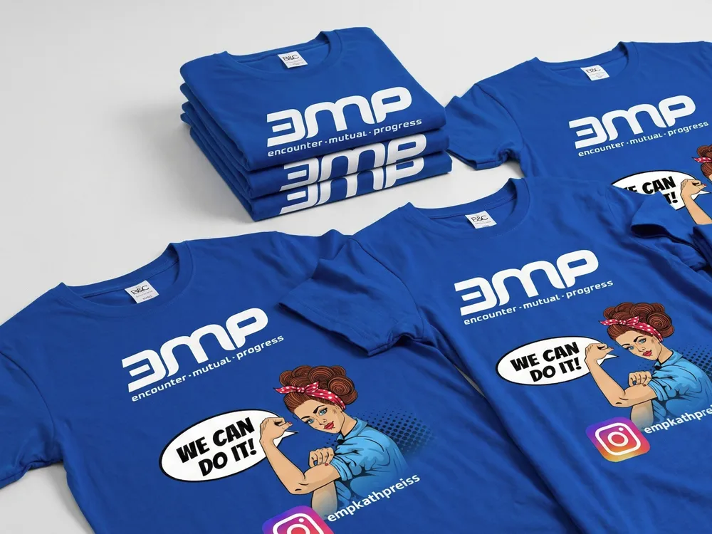 Hochwertige Werbetextilien, realisiert mit fotorealistischen Werbemotiven im DTF-Verfahren, als langlebige Kundengeschenke mit hoher Werbewirkung.