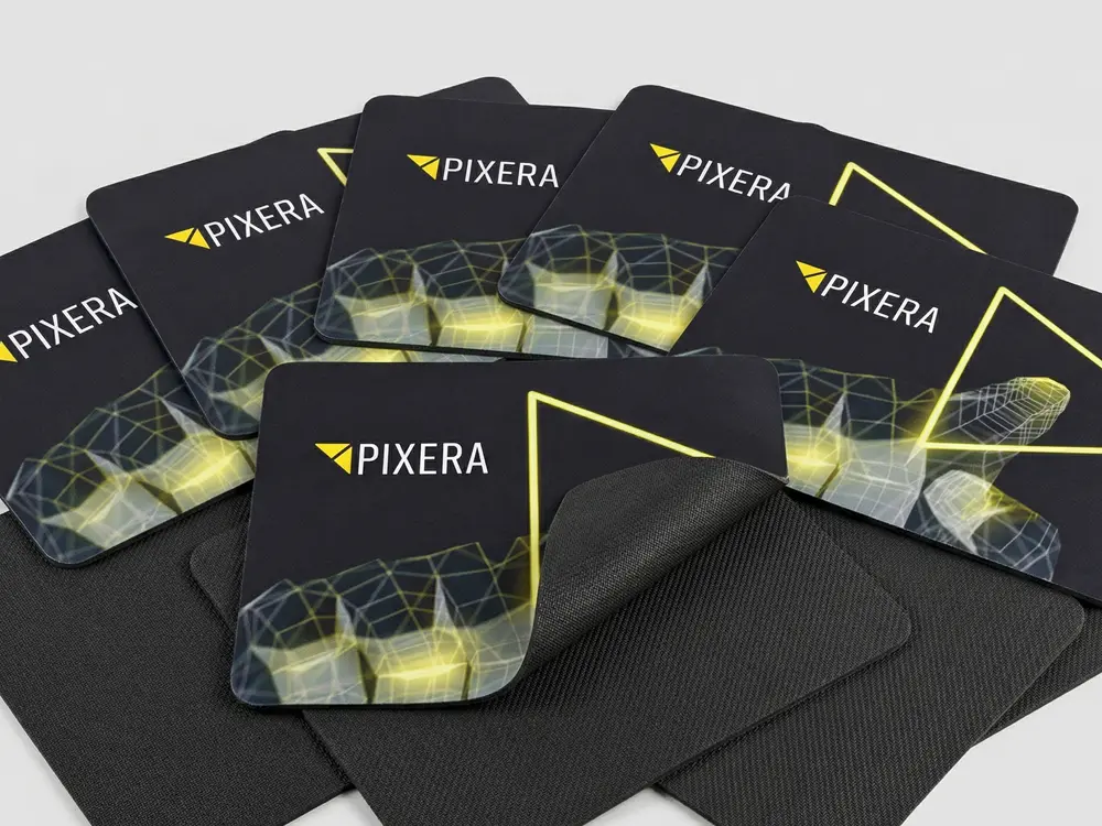 Hochwertige Premium-Mousepads mit Textiloberfläche, brillantem 4c Sublimationsdruck und rutschfester Gummi-Unterseite für höchsten Komfort.